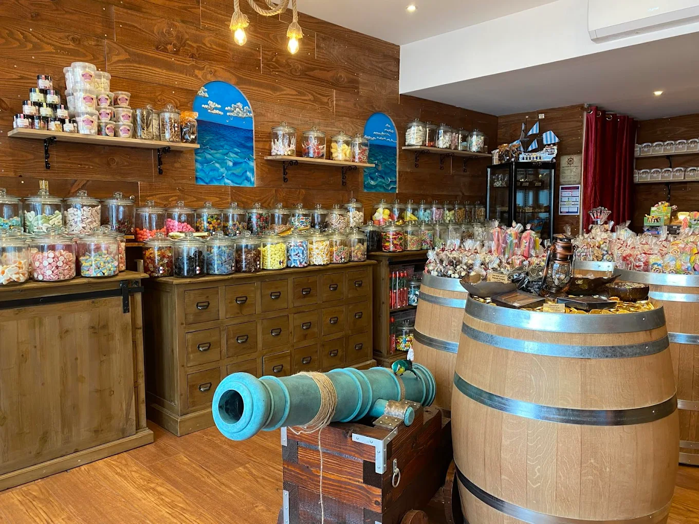 magasin de bonbons à saint amand montrond et montlucon